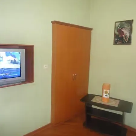 Malaya Arnautskaya 29 3 *