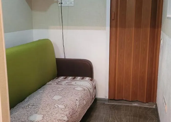 маленькие квартиры в центре на малой арнаутской Apartment